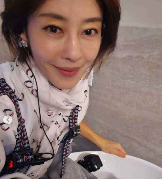 "비포·애프터 실화냐" 이지현, 미용사 되더니...탈모 두피 시술 결과 '깜짝'