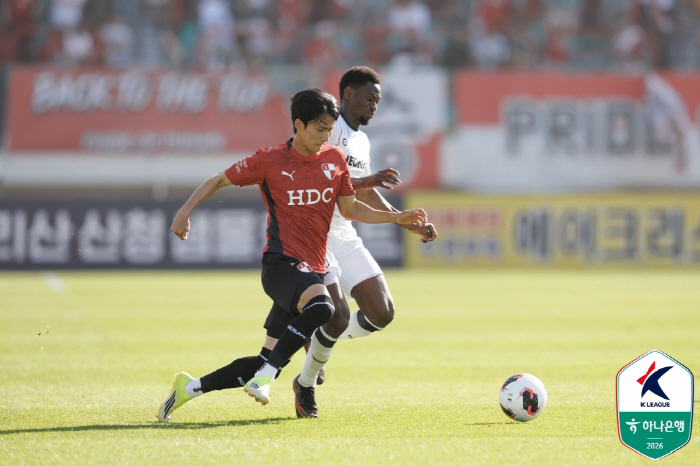 [현장 리뷰]'김현민 데뷔골+구상민 PK 선방' 부산, '7경기 무패' 천안에 1-0 승리 '선두 질주'...2위 수원과 승점 5점차