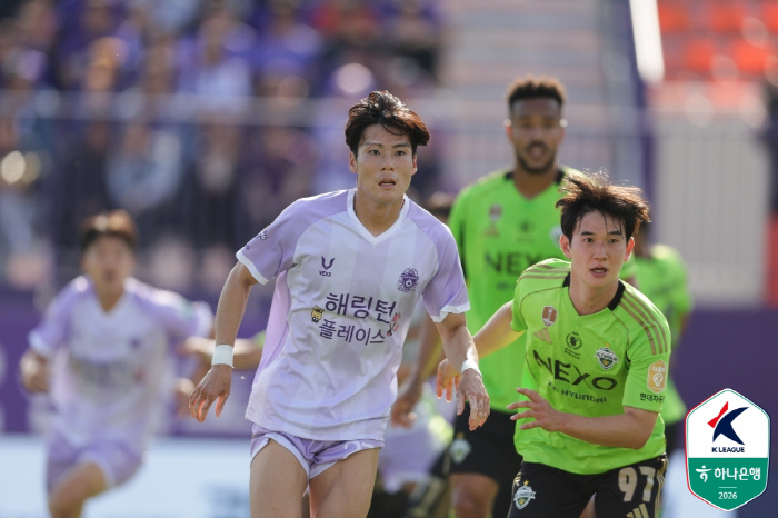 천적 관계는 유지했다! '이승우 동점골' 전북, 안양전 1-1 무승부...4경기 연속 무패 [K리그1 현장리뷰]