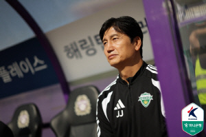 다시 한번 4연승 문턱에서 좌절, "연승으로 보답하겠다" 각오 다진 정정용 감독[현장기자회견]