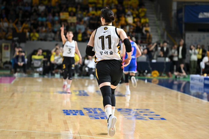 WNBA 입성 박지현+우리은행 뉴 에이스 강이슬+FA 획득 박지수. 여자농구 빅3의 연쇄이동
