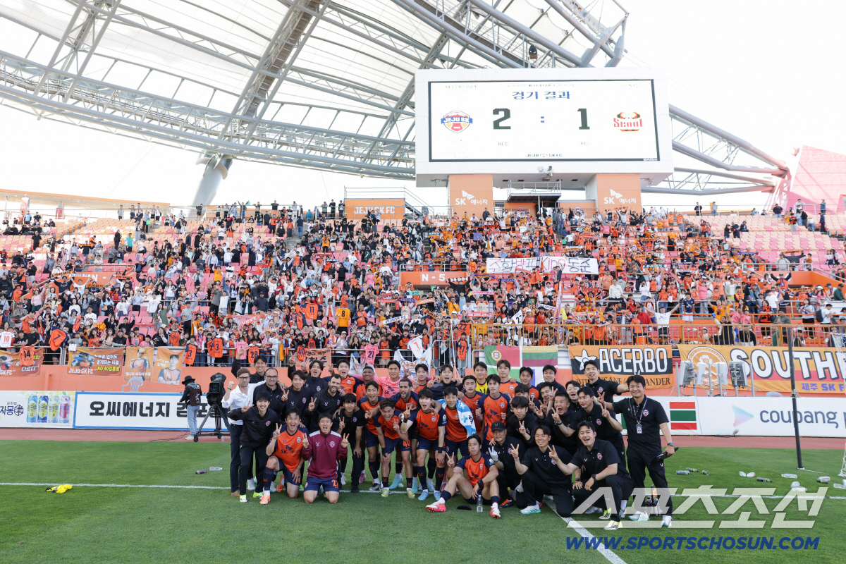 사진제공=제주 SK/제주월드컵경기장/ K리그1/ 제주유나이티드 vs FC서울/ 제주 승리/ 단체/ 기념 촬영/ photo by Donghyuk Kwak