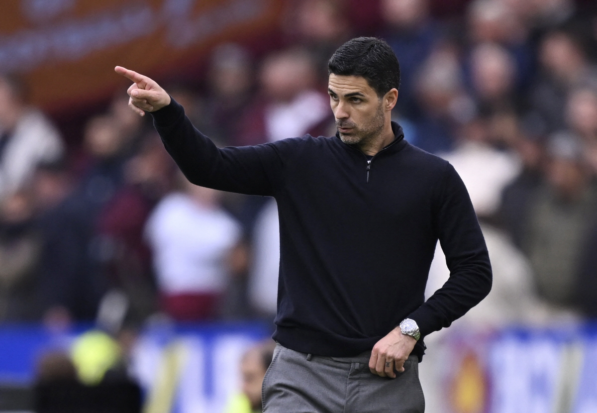 Soccer Football - Premier League - West Ham United v Arsenal - London Stadium, London, Britain - May 10, 2026 Arsenal manager Mikel Arteta reacts REUTERS/Tony O Brien EDITORIAL USE ONLY. NO USE WITH UNAUTHORIZED AUDIO, VIDEO, DATA, FIXTURE LISTS, CLUB/LEAGUE LOGOS OR 'LIVE' SERVICES. ONLINE IN-MATCH USE LIMITED TO 120 IMAGES, NO VIDEO EMULATION. NO USE IN BETTING, GAMES OR SINGLE CLUB/LEAGUE/PLAYER PUBLICATIONS. PLEASE CONTACT YOUR ACCOUNT REPRESENTATIVE FOR FURTHER DETAILS..