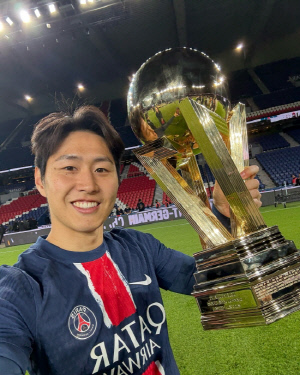 '韓 축구 초대박' 이강인 미쳤다! 박지성 이후 최초의 빅리그 3연패 가능!...PSG 승점 1점만 가져오면 우승