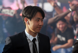 "韓 축구 초대박 이적 기대감!" '4000만 유로' 이강인, PSG 계약 연장 논의 중단→전 세계 '러브콜' 폭발