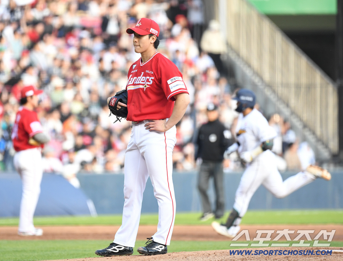 9일 잠실구장에서 열린 두산과 SSG의 경기. 3회 두산 윤준호가 SSG 긴지로를 상대로 투런홈런을 날렸다. 윤준호에게 홈런을 허용한 긴지로. 잠실=송정헌 기자 songs@sportschosun.com/2026.05.09/