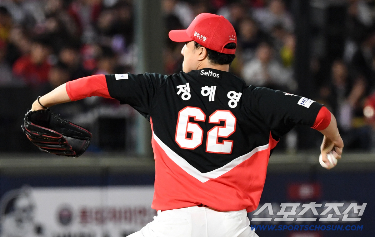 8일 부산 사직구장에서 열린 롯데와 KIA의 경기. KIA 정해영이 역투하고 있다. 부산=박재만 기자 pjm@sportschosun.com/2026.05.08/