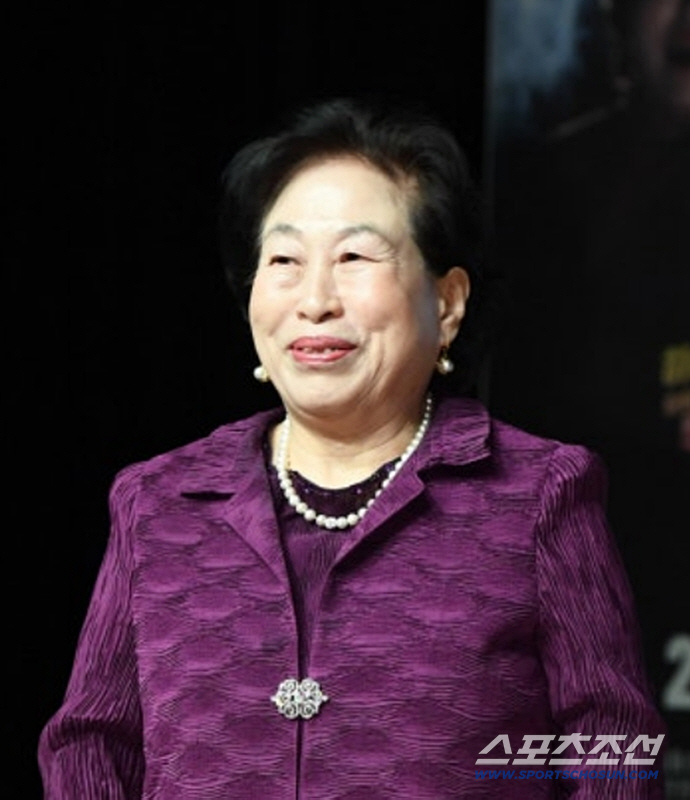 '87세' 전원주, 고관절 수술 딛고 복귀..."병원에 누우니 인생 별 거 아니더라" [전문]