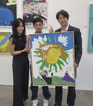 권오중 '희귀질환' 아들이 해냈다...그림 출품→완판 소식에 '울컥'