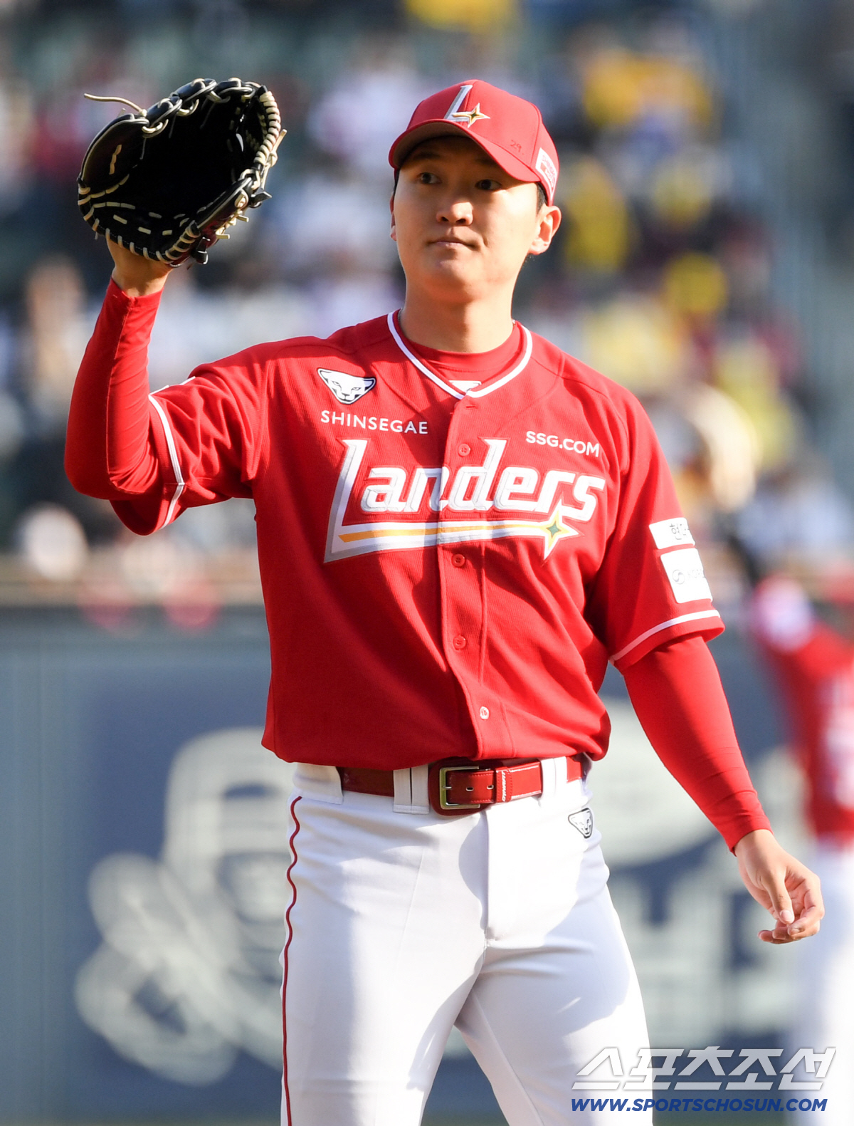 11일 잠실구장에서 열린 LG와 SSG의 경기. SSG 김건우가 역투하고 있다. 잠실=박재만 기자 pjm@sportschosun.com/2026.04.11/