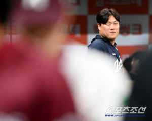 韓美 199승? 고척 첫 승? 류현진에게는 "의미 없다"…그러나 활짝 웃은 이유 "3연승 했잖아요" [고척 현장]