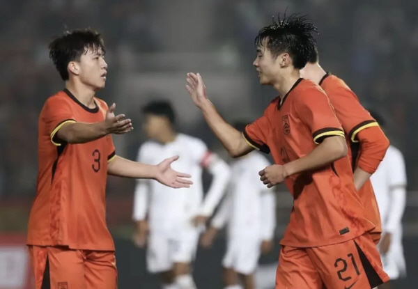 [U-17 아시안컵]"중국, 21년만에 월드컵 진출합니다!" 2연패 뒤 3차전 승리로 '4위→2위' 기적의 뒤집기…일본이 도왔다