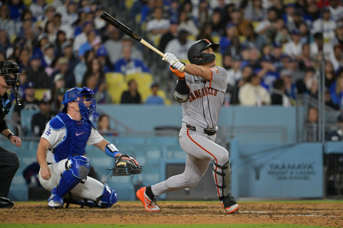 [MLB리뷰]가장 중요할 때 터졌다! SF 이정후, 다저스전 쐐기 타점+호수비 대활약