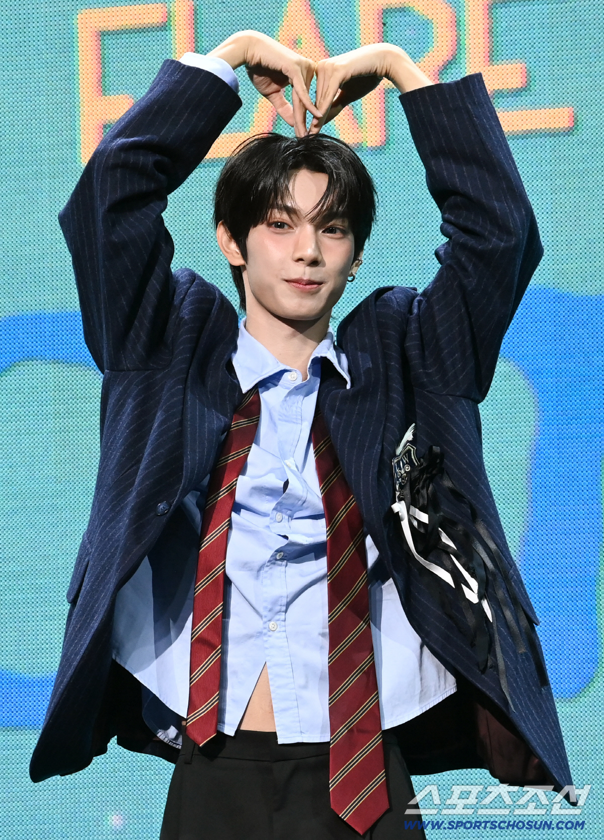 13일 블루스퀘어 우리원뱅킹홀에서 열린 신인 보이그룹 플레어 유(FLARE U, 최립우, 강우진)의 'YOUTH ERROR' 쇼케이스. 플레어 유 최립우가 포즈를 취하고 있다. 허상욱 기자 wook@sportschosun.com/2026.05.13/