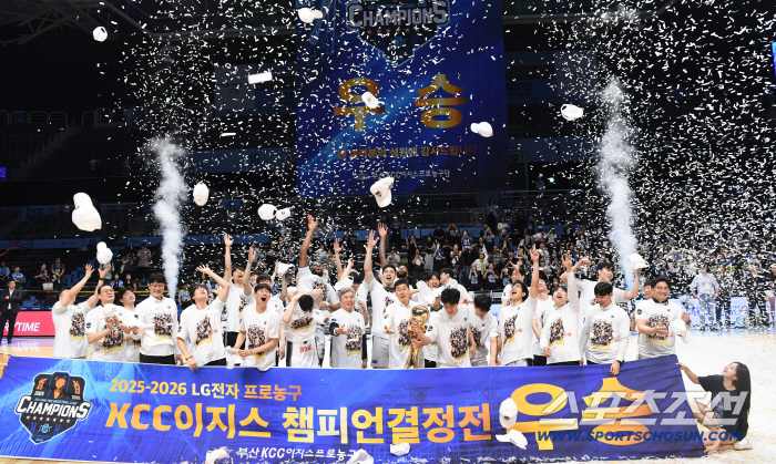 [현장분석] KCC 새역사 정규리그 6위 30년 만 첫 우승+커리어 첫 PO MVP 허훈. KCC 감격의 우승. 챔프전, KCC도 소노도 모두 승자였다