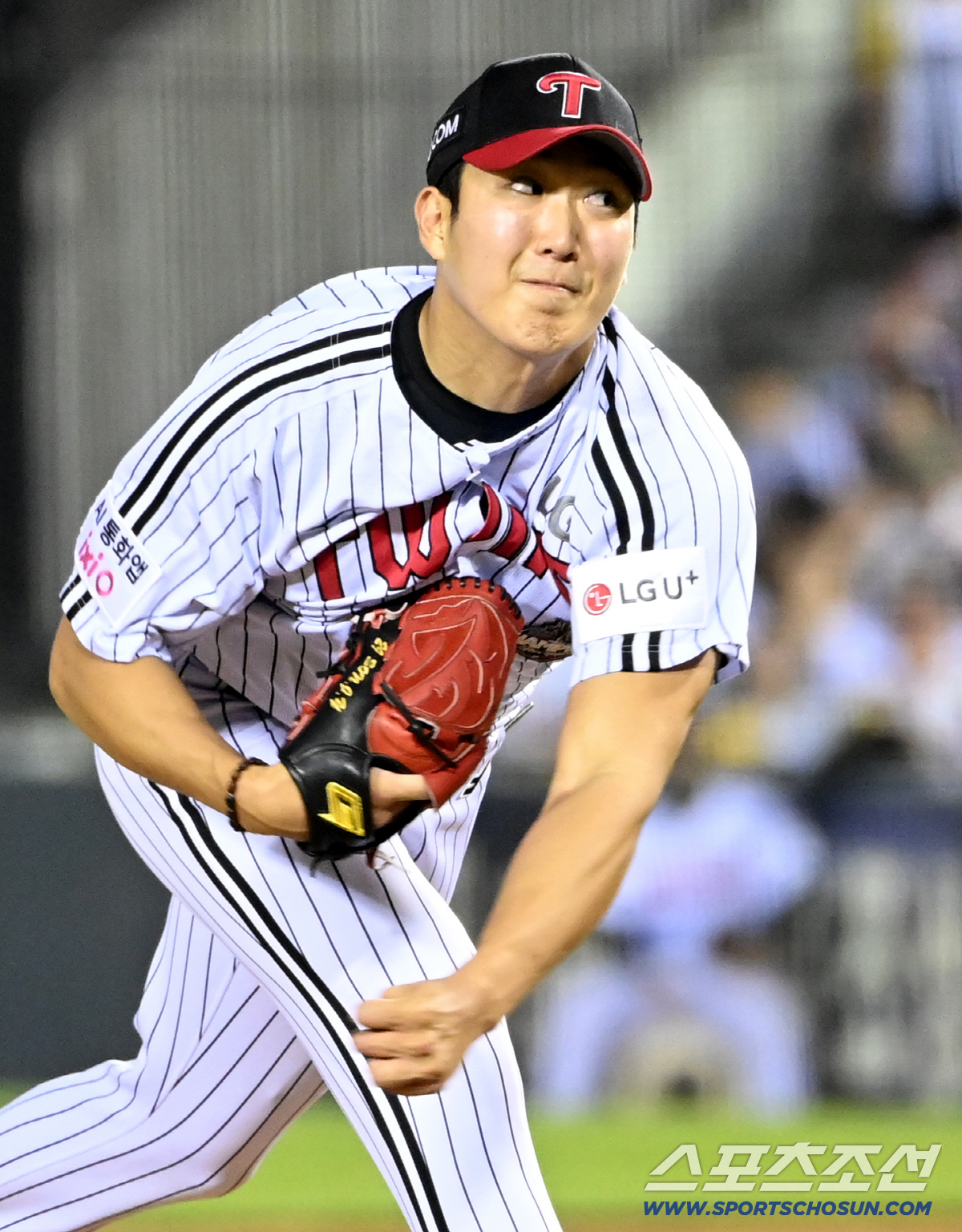 13일 잠실야구장에서 열린 삼성과 LG의 경기, LG 손주영이 역투하고 있다. 잠실=허상욱 기자 wook@sportschosun.com/2026.05.13/