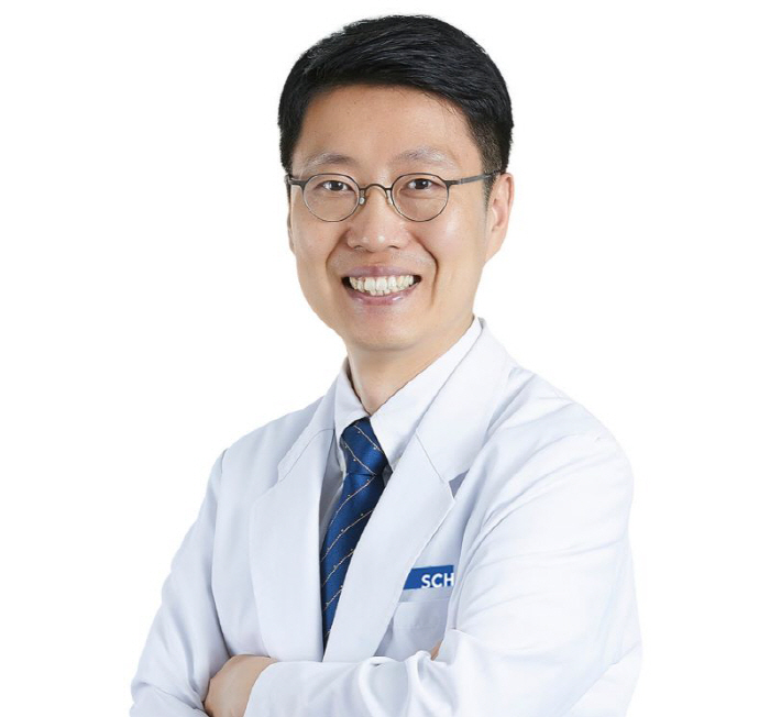 권겸일 교수