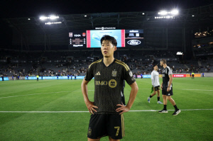 도스 산토스 나가! '손톱' 나선 손흥민, 또 다시 침묵...'3연패' LA FC, '정상빈 기점' 세인트루이스에 1-2 패 '창단 첫 패배 불명예'[MLS 리뷰]
