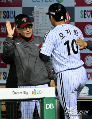 와! 35일만의 홈런포가 1점차 쐐기포라니…'5월 타율 3할' 오지환 부활의 시작점 될까 [SC피플]