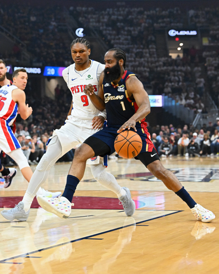 NBA 판정논란 휩싸였다! 클리블랜드, 연장 혈투 끝 5차전 승리. 디트로이트 감독 "4Q 종료 직전, 재럿 앨런 명백한 파울, 자유투 도둑맞았다"