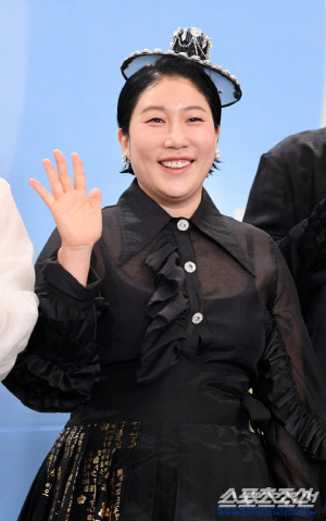 김영희, "기부 좀 하세요" 무례한 훈수에 사이다...10살 연하 남편과 육아 중 '봉변'