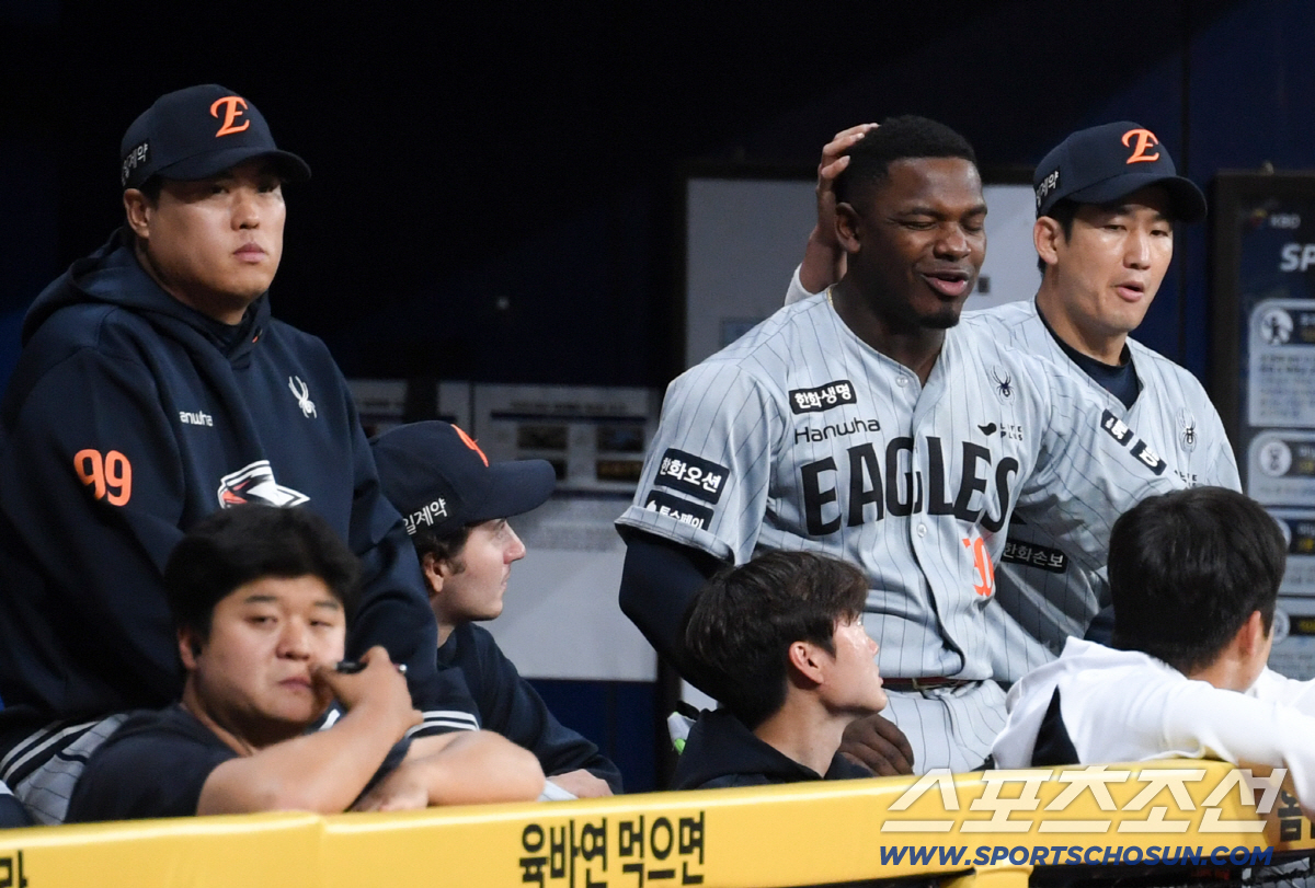 금쪽이 페라자도 맏형의 따뜻한 손길에 빠르게 안정감을 되찾았다.