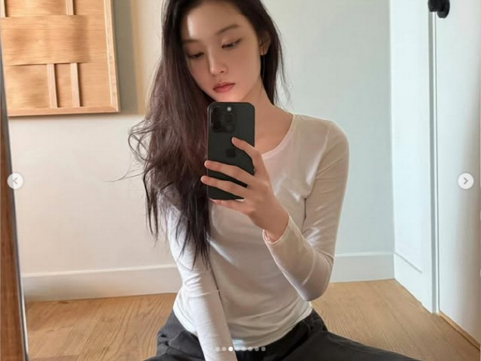 어도어 복귀한 해린, 생일 기념 성숙해진 비주얼 공개…팬들 들썩