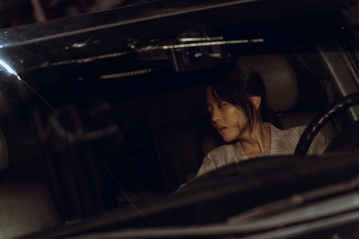 "흑화 연기 작두 탔다"…'골드랜드' 박보영, 무해한 얼굴 속 반전 독기 '호평' 봇물