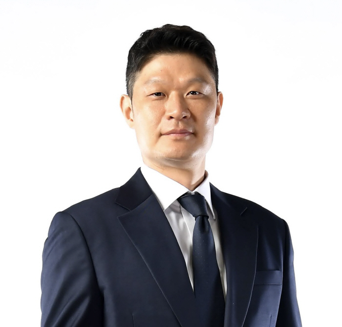 [오피셜] '레전드 김주성과 결별' DB, 이규섭 감독 선임...3년 계약