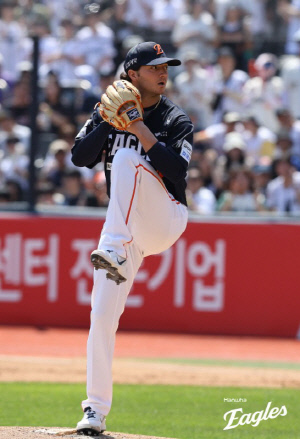 오웬 화이트, 복귀 첫날 6.1이닝 1자책 완벽투…단 3안타 압도적 피칭 '컴백'