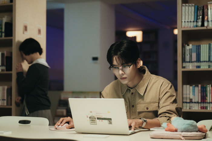 [SC인터뷰] "BL 장르? 다르지 않아"…'로맨스의 절댓값' 차학연, 입덕 부르는 수학 선생님(종합)