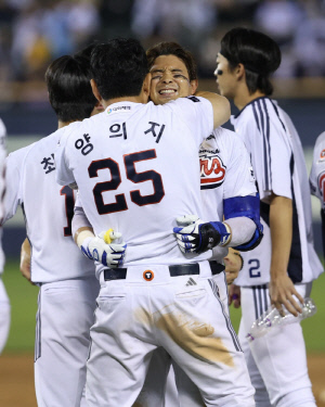 '1위-1위-1위' 보상선수 성공 신화→충격의 백업 추락…"바보 같았다" 처절한 반성, 부활 조짐인가