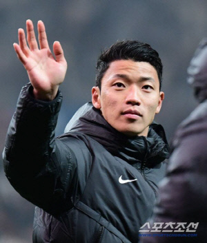 '레알행' 무리뉴 때문에 韓 축구 비상! "풀럼 협상" 황희찬 돌발 변수 발생 '이적 중단 위기'...실바 감독 벤피카행 확정
