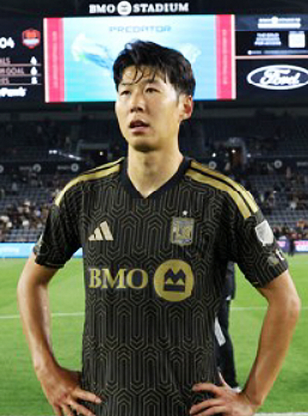 도스 산토스 감독님, 손흥민 그렇게 쓰는거 아닙니다…국대 감독 홍명보가 美에서 직접 확인한 사실
