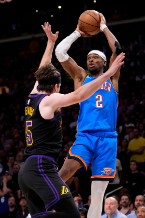 충격 전문가 예측! OKC IN 7. 도대체 왜? '천적관계' OKC vs 산왕 서부 파이널 대충돌. 예외적 단언 "웸비, 2014~2015 스테판 커리가 될 것"