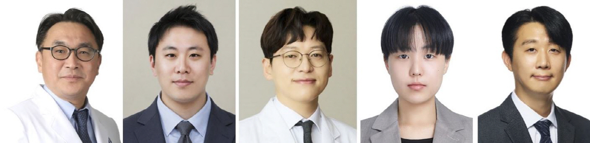 (왼쪽부터)연세대 의과대학 의학공학교실 성학준·이강석·김요한 교수, 김주은 학생, 의생명과학부 조성우 교수.