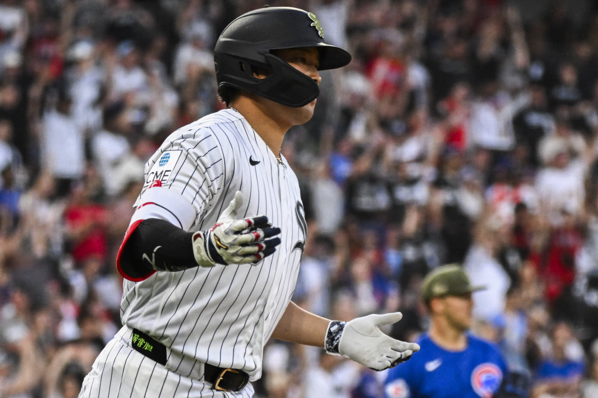 May 16, 2026; Chicago, Illinois, USA; Chicago White Sox first baseman Munetaka Murakami (5) opens his arms after hitting a two-run home run during the fifth inning against the Chicago Cubs at Rate Field. Mandatory Credit: Matt Marton-Imagn Images