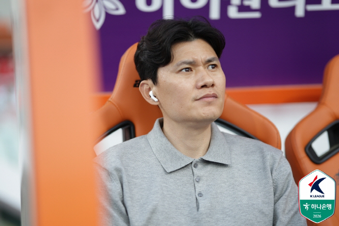 '3연승 호랑이까지 잡아낸 정경호식 프레싱' 강원, 5경기 무패 행진...울산전 2-0 완성→4위 도약[K리그1 현장리뷰]