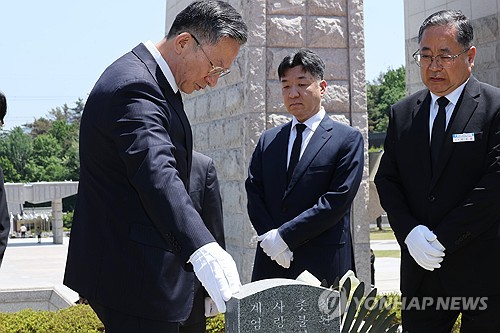 정성호 법무 "5·18개헌, 납득 어려운 비협조로 좌절…안타까워"