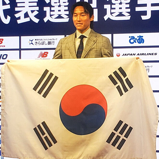일본서 당당히 태극기 펼친 '인간승리' 韓 국가대표 김승규 솔직 고백 "월드컵 4번 생각도 못해, 은퇴도 고민했다"