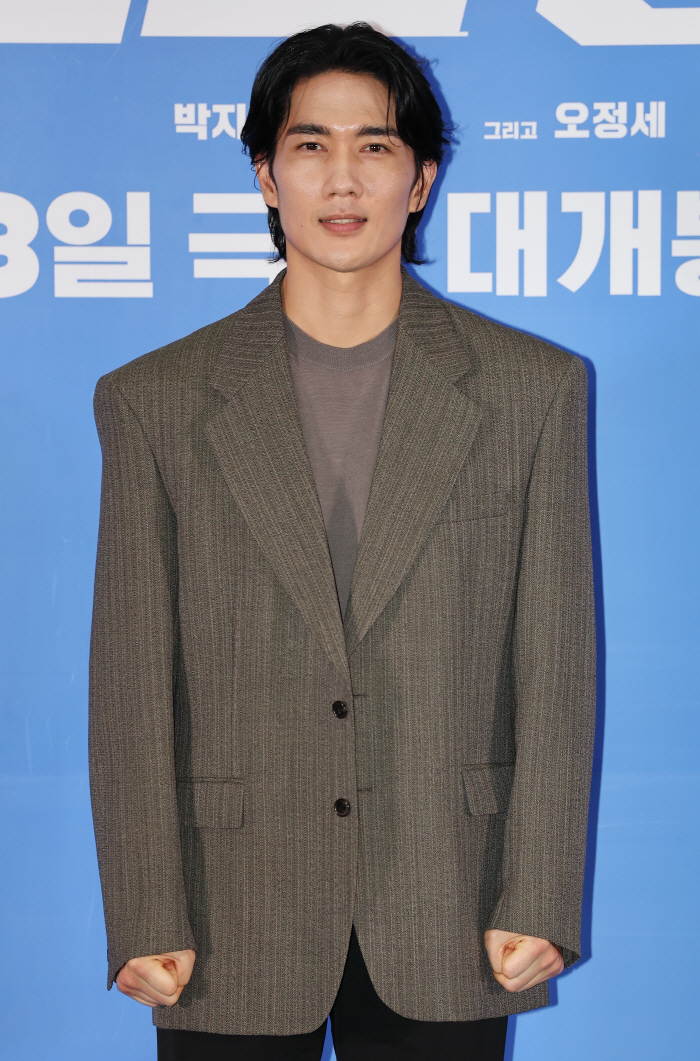'와일드 씽' 엄태구 "노출 화보? 중요 부위는 CG…죄송하다" 웃음