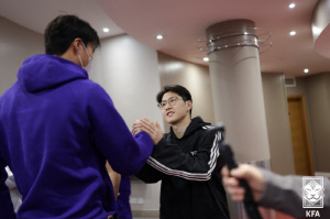 "영감 주는 선배!" '중간 리더' 이강인 잘 부탁해, 4년 전엔 1명이었는데…홍명보호 '확' 늘어난 '21세기 보이즈'