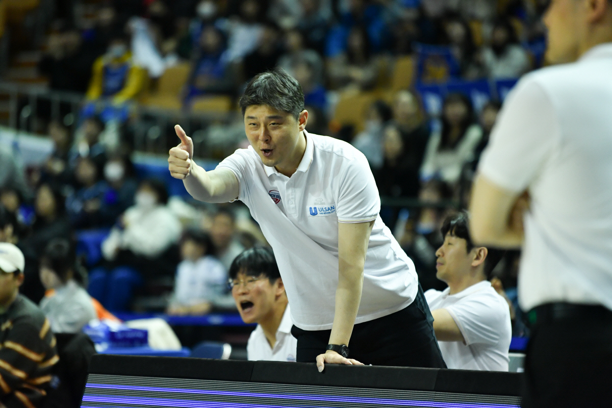 현대모비스 코치 시절 김도수 KCC 수석코치. 사진제공=KBL