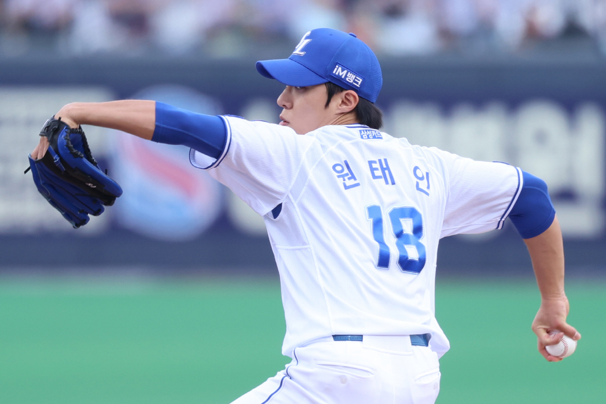 19일 포항 KT전 대승을 이끌고 2승을 달성한 원태인.