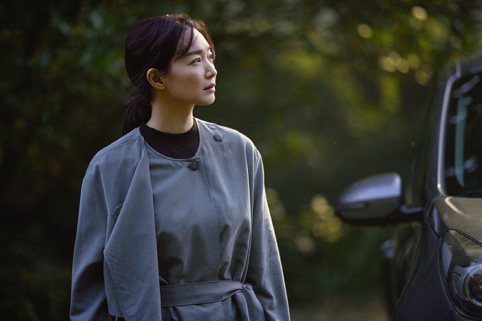 '황후' 신민아, '눈동자'서 1인 2역 도전..'스릴러 퀸'으로 스크린 컴백