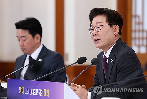 (서울=연합뉴스) 한상균 기자 = 이재명 대통령이 21일 청와대에서 열린 대통령 자문회의·위원회 간담회에서 발언하고 있다. 2026.5.21 [청와대통신사진기자단] xyz@yna.co.kr