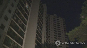 마포 오피스텔 전기실 화재로 800여세대 정전…이틀째 주민 불편