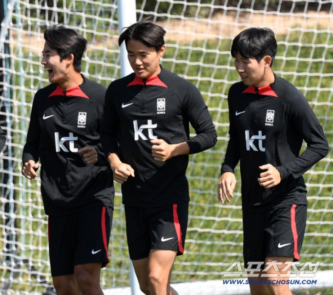 대한민국 축구대표팀이 3일(현지시간) 카타르 도하 알 아글라 트레이닝 센터에서 회복훈련을 진행했다. 설영우, 양현준, 홍현석이 훈련을 소화하고 있다. 도하(카타르)=박재만 기자 pjm@sportschosun.com/2024.02.03/