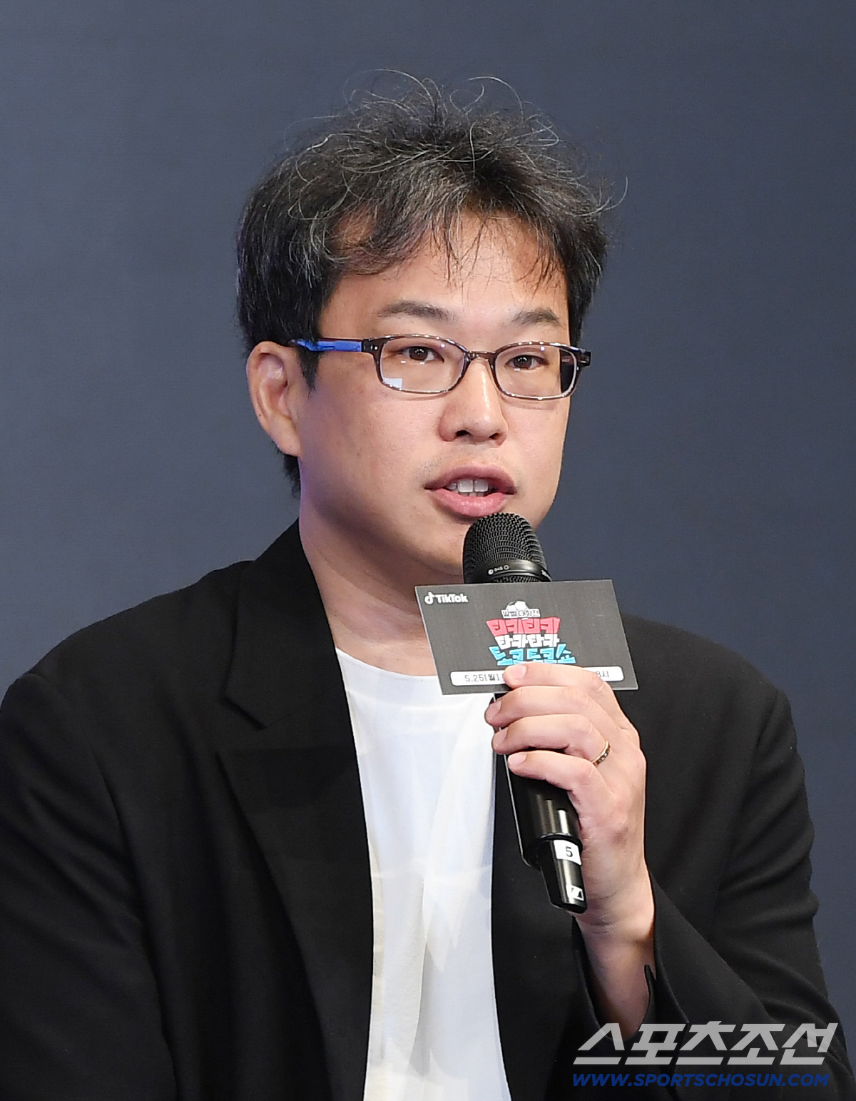 틱톡 예능 '티키티키 타카타카 토크토크쇼' 제작발표회가 21일 오전 서울 신도림 더링크호텔에서 열렸다. 윤철 틱톡 뉴스앤스포츠 총괄이 질문에 답하고 있다. 정재근 기자 cjg@sportschosun.com/2026.5.21