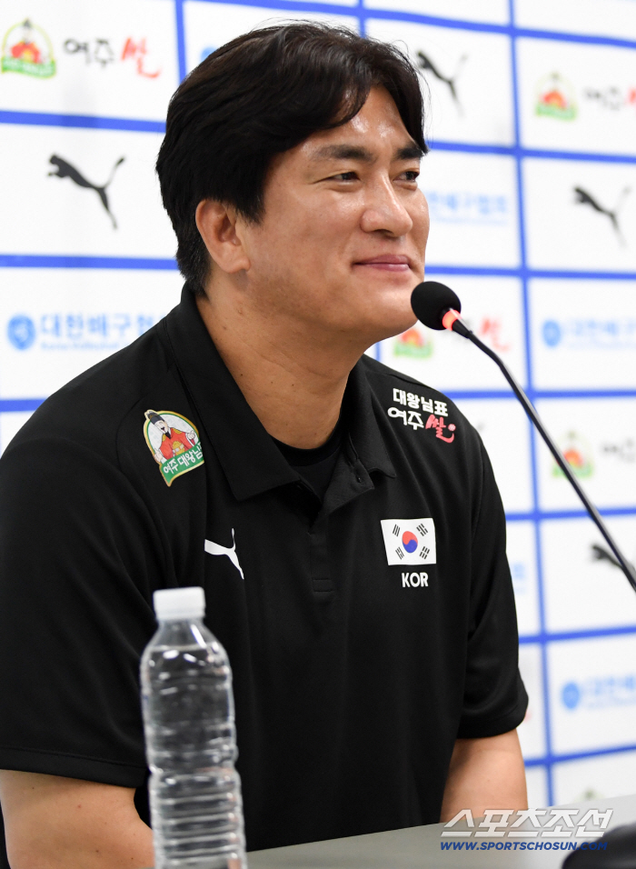 '亞에서도 7위권' 위기의 여자 배구…국대 사령탑의 냉정한 진단, "20점 이후 10% 점유율도 못 가지고 간다"